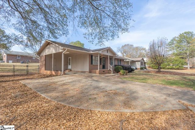1118 Gilreath Road, Anderson, SC 29621