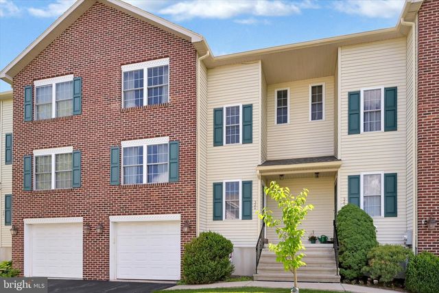 526 LANTERN GREEN WAY, Orwigsburg, PA 17961