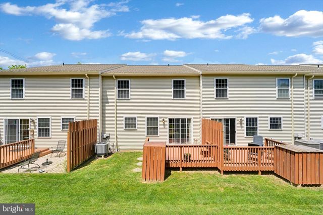 526 LANTERN GREEN WAY, Orwigsburg, PA 17961