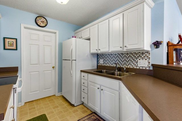 200 Country Manor Dr Unit B, Conway, SC 29526