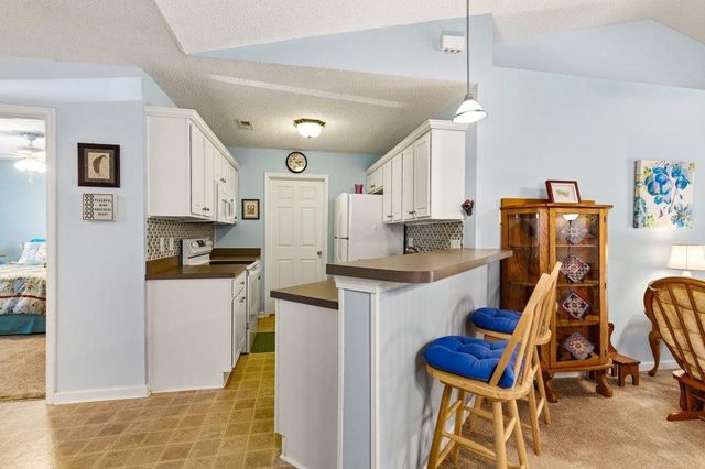 200 Country Manor Dr Unit B, Conway, SC 29526
