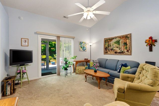 200 Country Manor Dr Unit B, Conway, SC 29526