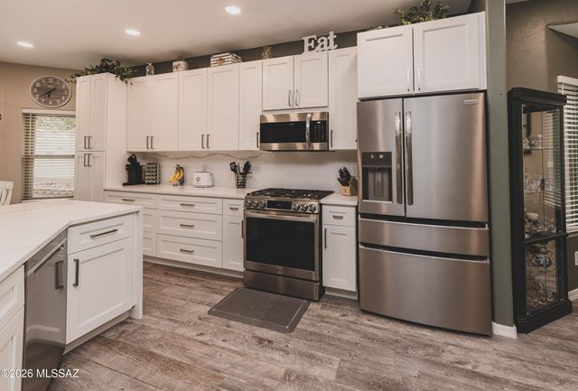 6707 W Calle Valerio, Tucson, AZ 85743