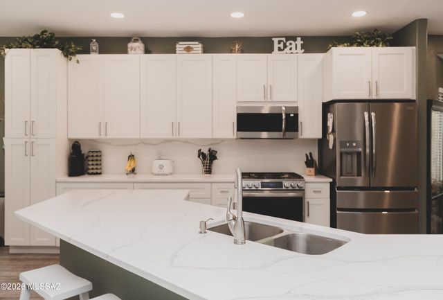 6707 W Calle Valerio, Tucson, AZ 85743