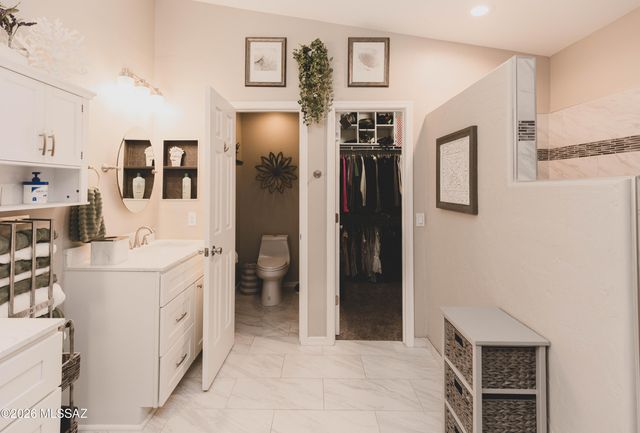 6707 W Calle Valerio, Tucson, AZ 85743