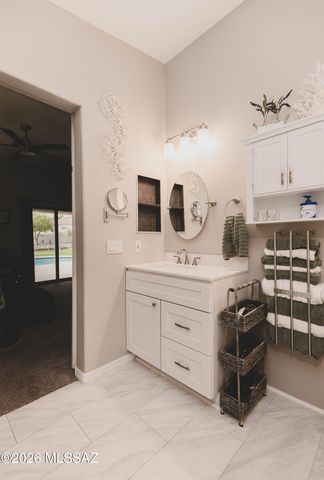 6707 W Calle Valerio, Tucson, AZ 85743