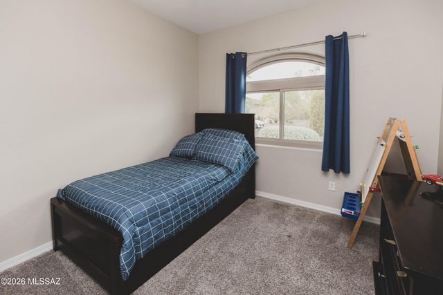 6707 W Calle Valerio, Tucson, AZ 85743