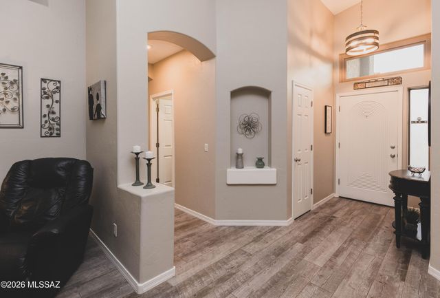 6707 W Calle Valerio, Tucson, AZ 85743