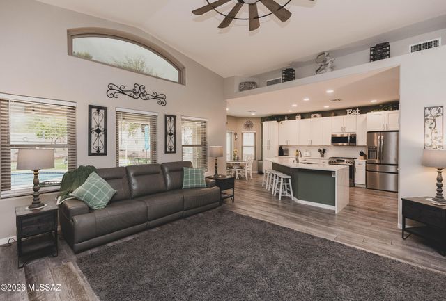 6707 W Calle Valerio, Tucson, AZ 85743