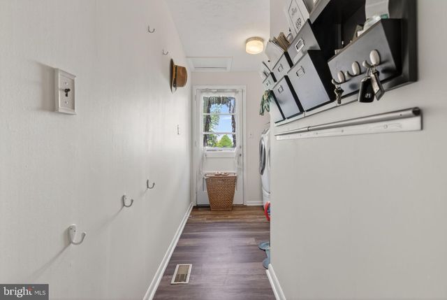 33 ERINDALE DR, Marlton, NJ 08053