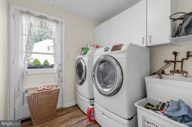 33 ERINDALE DR, Marlton, NJ 08053