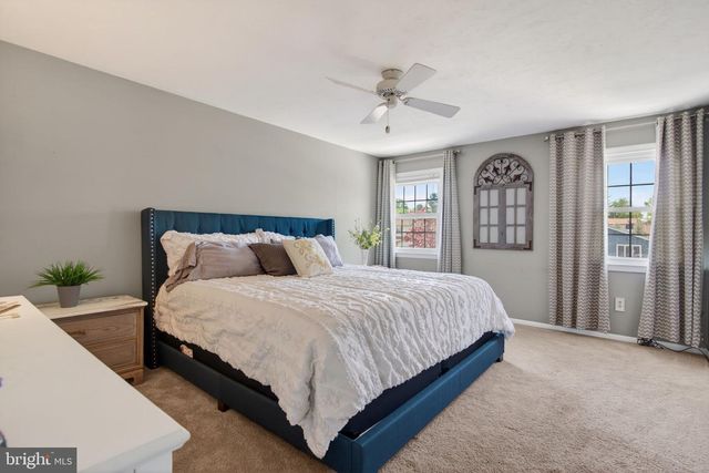 33 ERINDALE DR, Marlton, NJ 08053