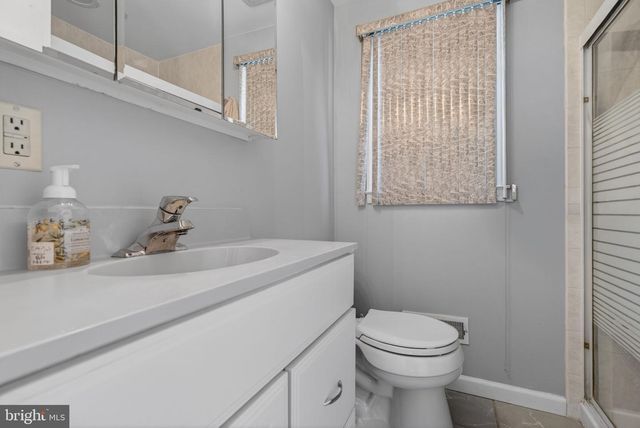 33 ERINDALE DR, Marlton, NJ 08053