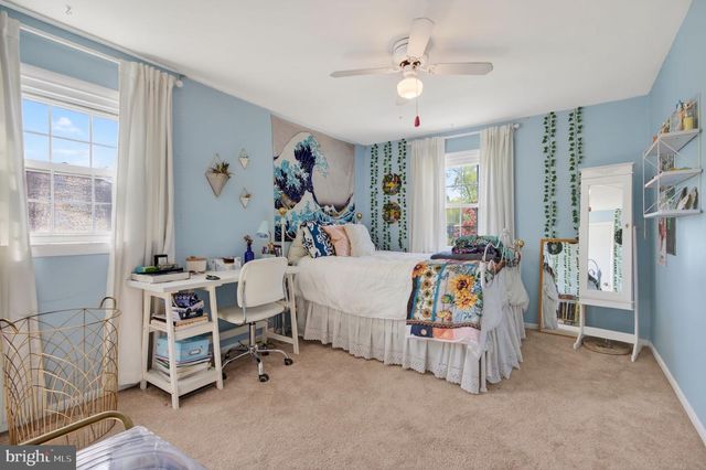 33 ERINDALE DR, Marlton, NJ 08053