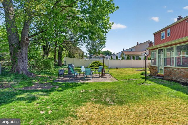 33 ERINDALE DR, Marlton, NJ 08053