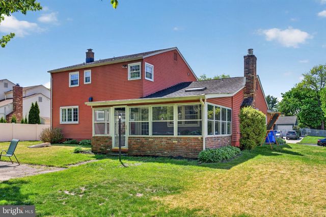 33 ERINDALE DR, Marlton, NJ 08053