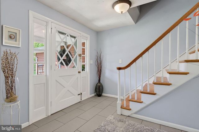 33 ERINDALE DR, Marlton, NJ 08053