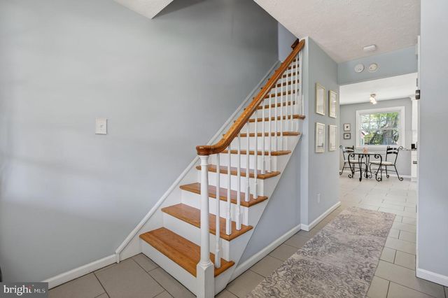 33 ERINDALE DR, Marlton, NJ 08053