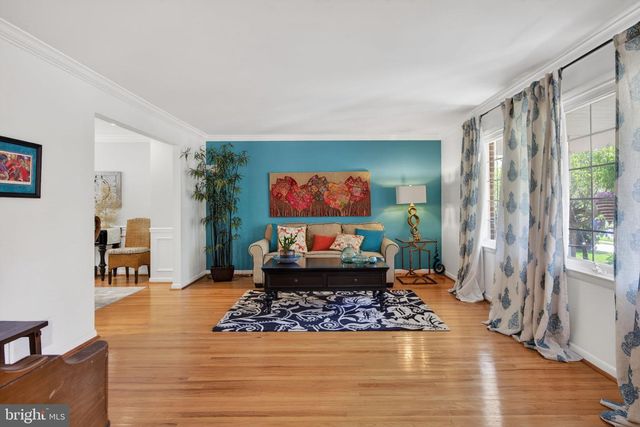 33 ERINDALE DR, Marlton, NJ 08053