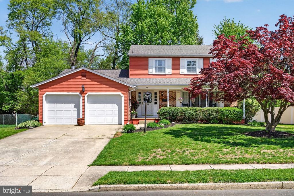 33 ERINDALE DR, Marlton, NJ 08053