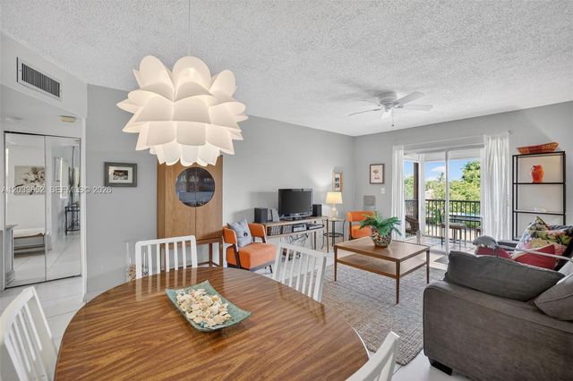 257 S Cypress Rd 436, Pompano Beach, FL 33060
