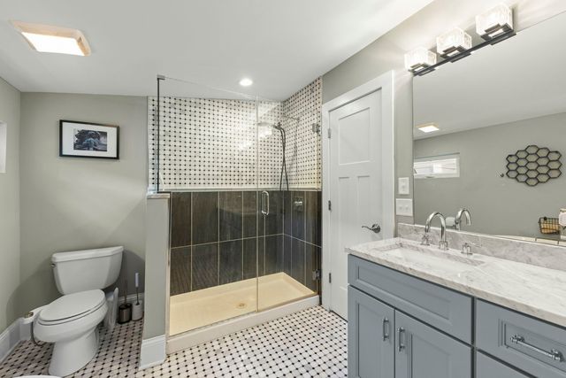 2416 Elmwood Avenue, Berwyn, IL 60402