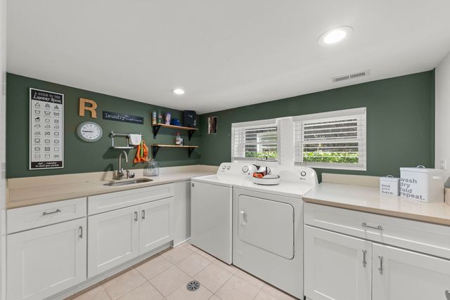 2416 Elmwood Avenue, Berwyn, IL 60402