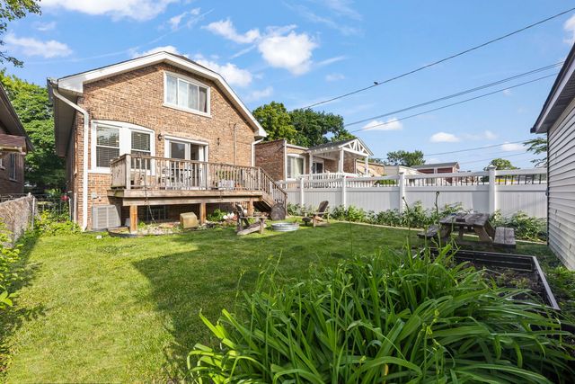 2416 Elmwood Avenue, Berwyn, IL 60402