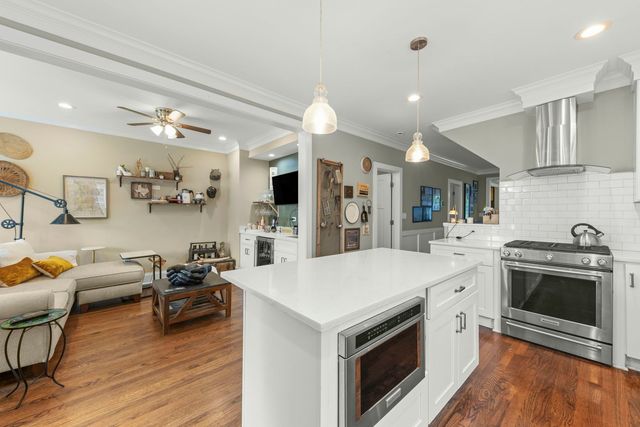2416 Elmwood Avenue, Berwyn, IL 60402