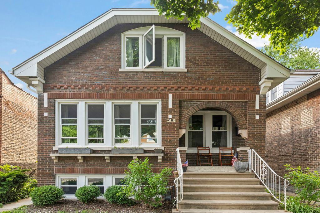 2416 Elmwood Avenue, Berwyn, IL 60402