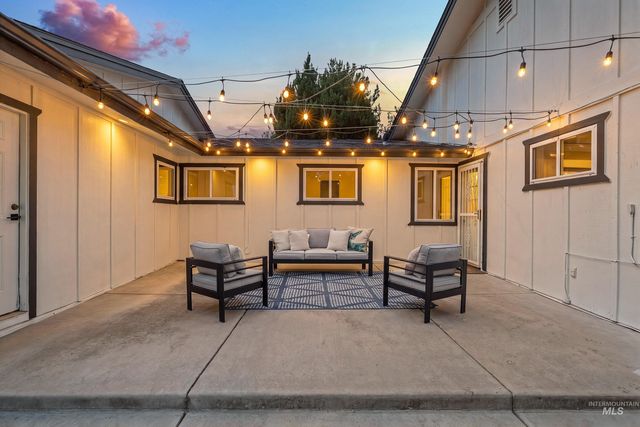 2710 S Augusta Street, Boise, ID 83705