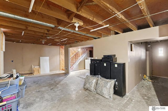 7544 Olive Avenue, La Vista, NE 68128