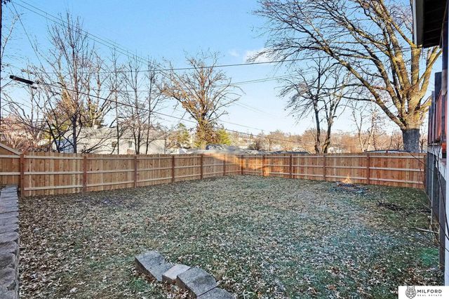 7544 Olive Avenue, La Vista, NE 68128