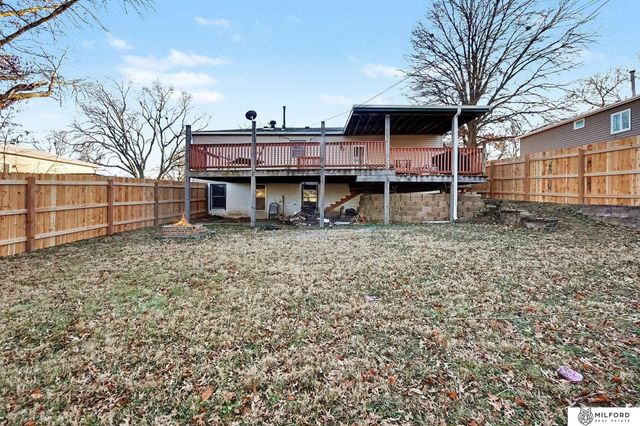 7544 Olive Avenue, La Vista, NE 68128