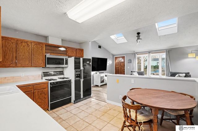 7544 Olive Avenue, La Vista, NE 68128