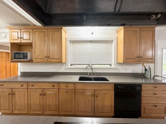 110 Sherman St, Houma, LA 70360