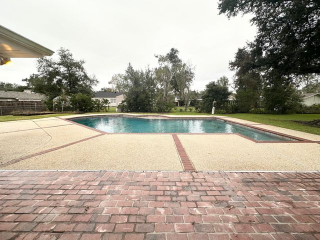 110 Sherman St, Houma, LA 70360