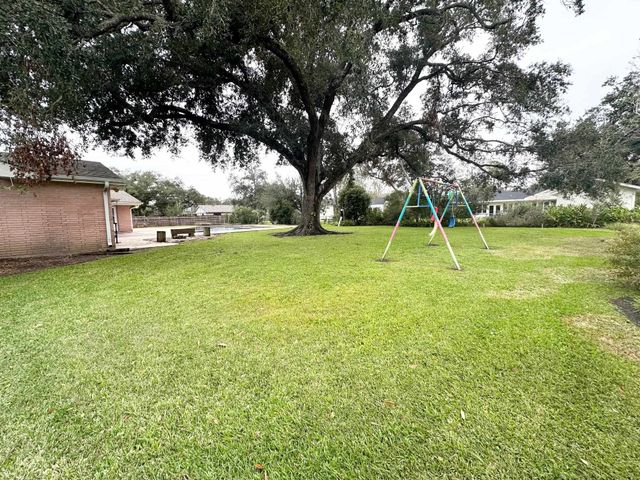 110 Sherman St, Houma, LA 70360