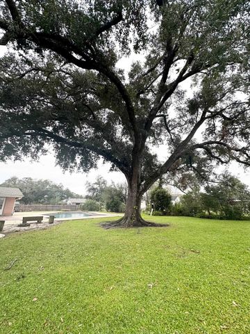 110 Sherman St, Houma, LA 70360