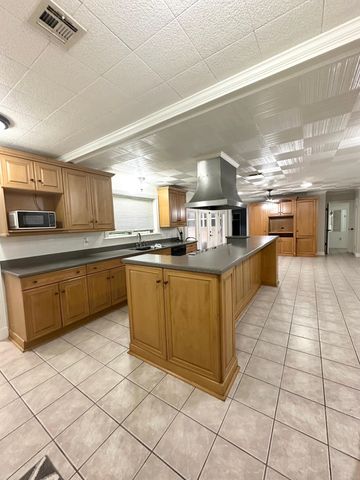 110 Sherman St, Houma, LA 70360