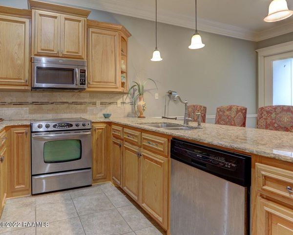 103 Crystal Bay Court, Lafayette, LA 70506