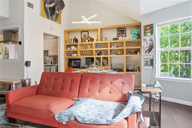 1377 Ivywood RD, Virginia Beach, VA 23453