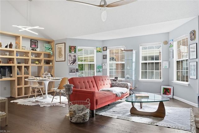 1377 Ivywood RD, Virginia Beach, VA 23453