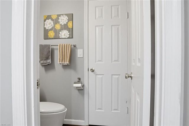 1377 Ivywood RD, Virginia Beach, VA 23453