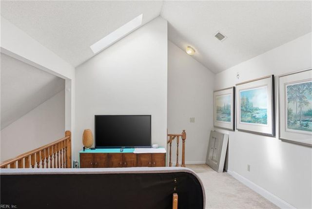 1377 Ivywood RD, Virginia Beach, VA 23453