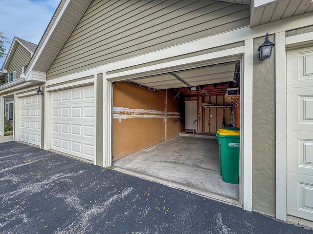 1540 Heather Court C1, Wheeling, IL 60090