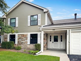 1540 Heather Court C1, Wheeling, IL 60090