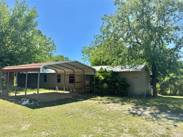 1135 Ira Ward Lane, Gainesville, TX 76240