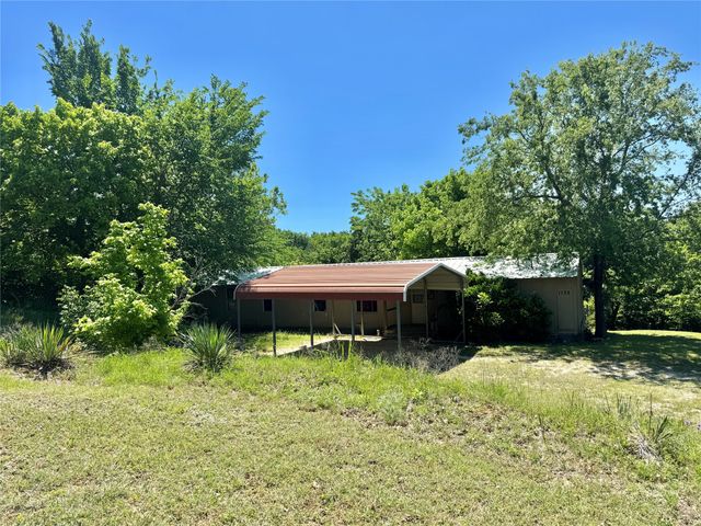 1135 Ira Ward Lane, Gainesville, TX 76240