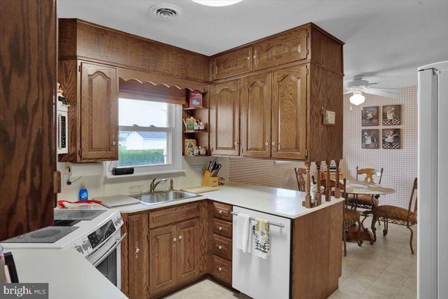 513 FLORET AVE, Reading, PA 19605